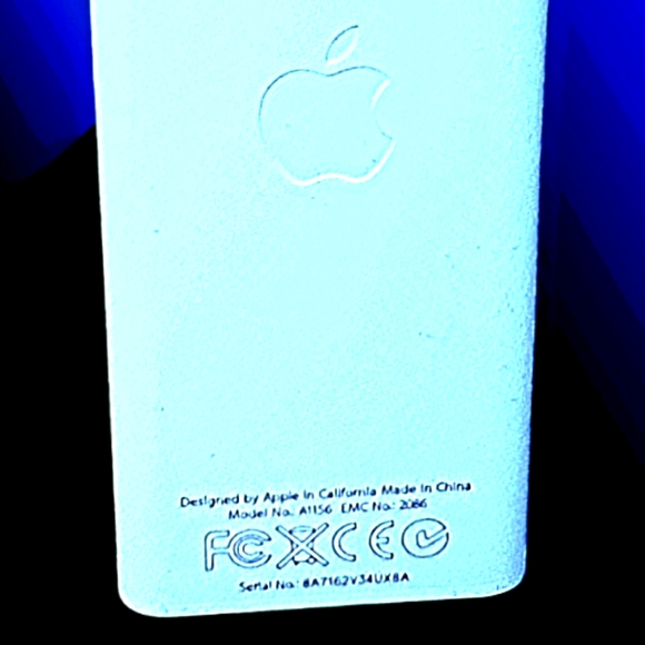 Apple Original Remote A1156 + Spare Replacement Battery - Picture 4 of 5